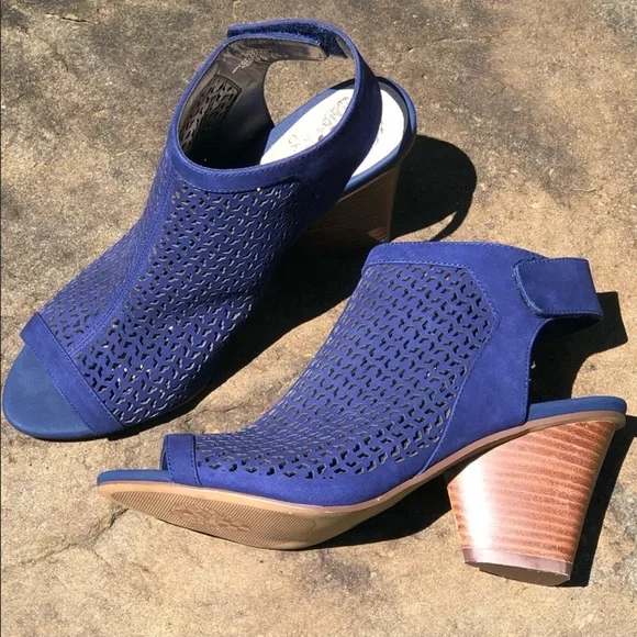 Vince Camuto Dastana Blue Sandals Peep toe sz 9 - Picture 2 of 10